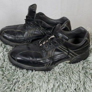 Footjoy leather golf shoes. Size 9